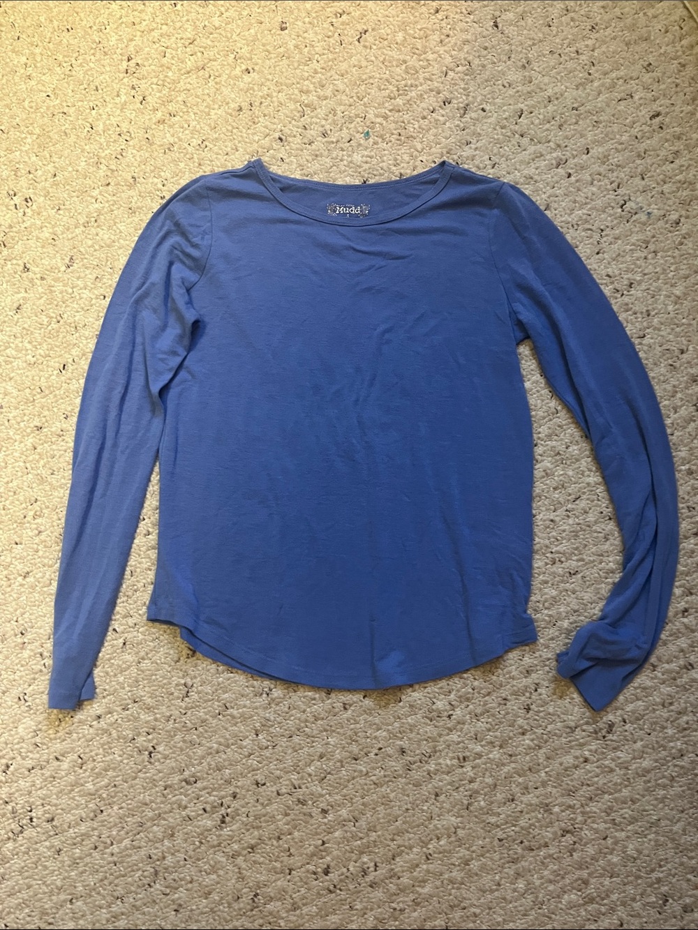 Women’s blue long sleeve top